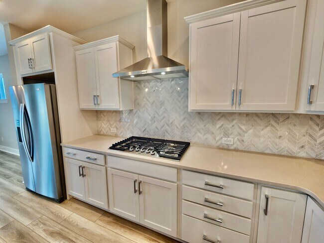 Building Photo - Like new in Midtown - 3 bedrooms plus addi...