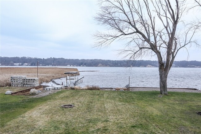 Building Photo - 1370 Bay Shore Blvd