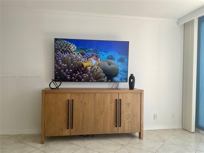 Building Photo - 2101 S Ocean Dr