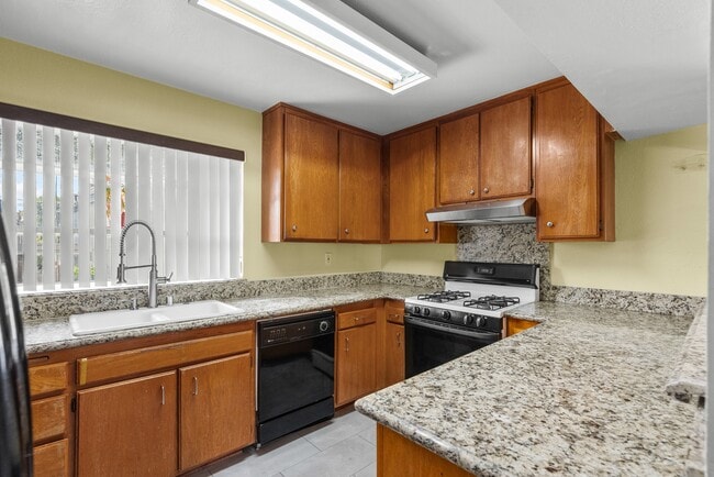 Building Photo - 9346 N Van Nuys Blvd W