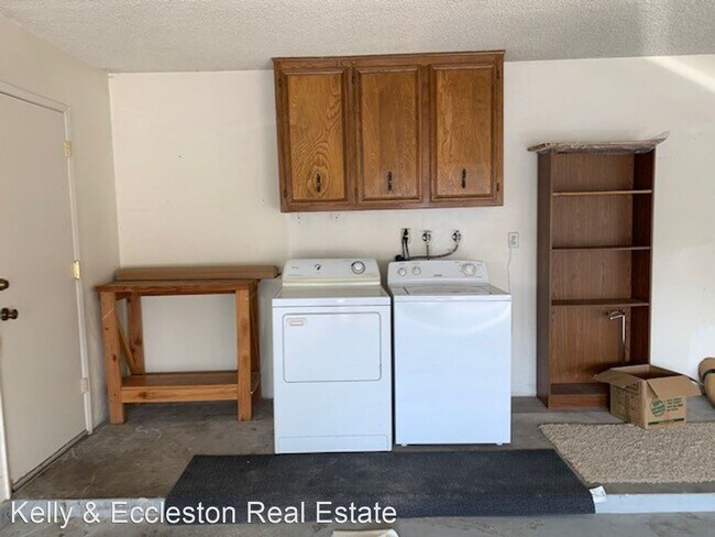 Building Photo - 2 br, 2 bath House - 5909 Sunny Palms #16