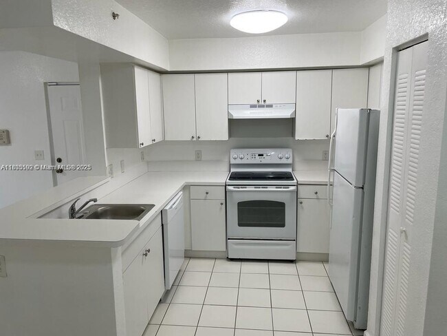 Building Photo - 15430 SW 284th St
