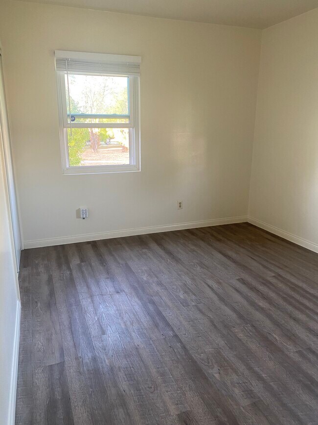 Building Photo - 309 Griffiths St