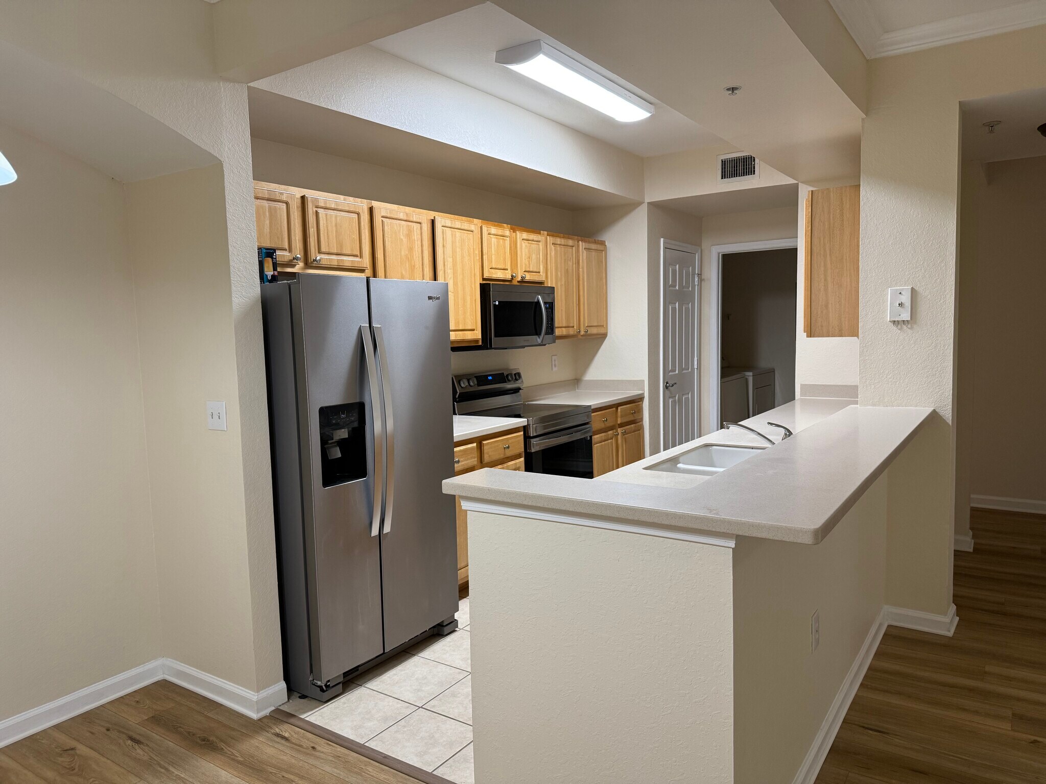 Kitchen - 10075 Gate Pky N