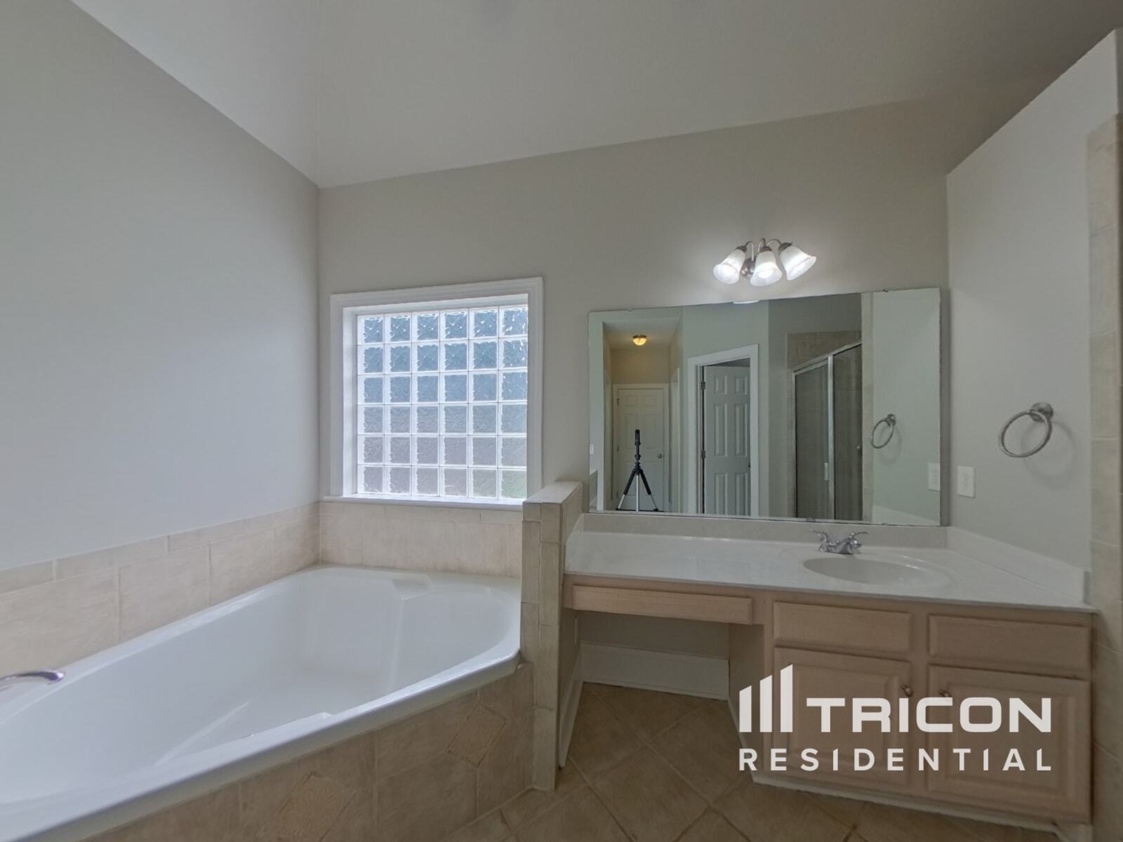 Building Photo - 1129 Moray Ct