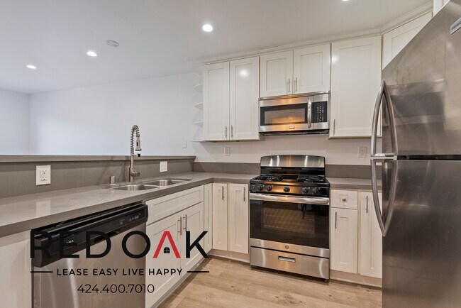 Building Photo - 3540 Fletcher Dr