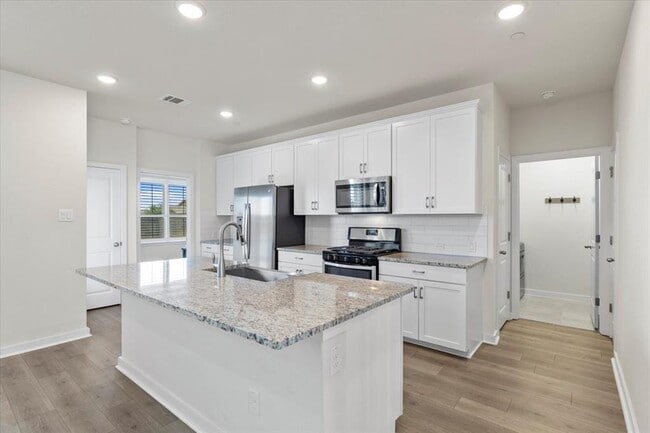 Building Photo - 2500 Forest Creek Dr