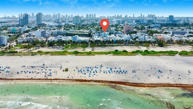 Building Photo - 720 Collins Ave