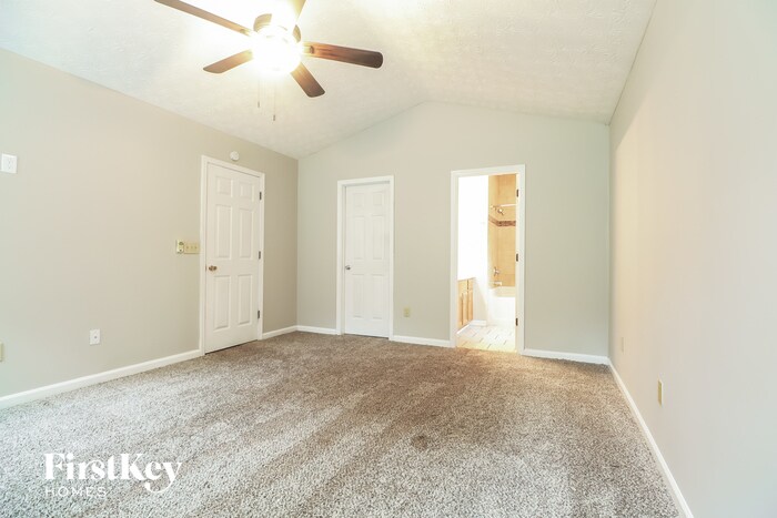 Building Photo - 204 Pineknoll Ct