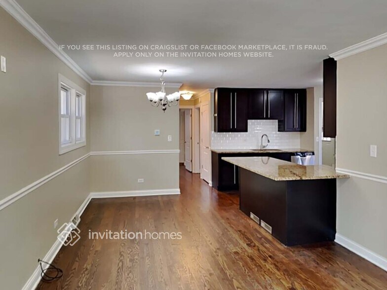 Building Photo - 5451 N Nagle Ave