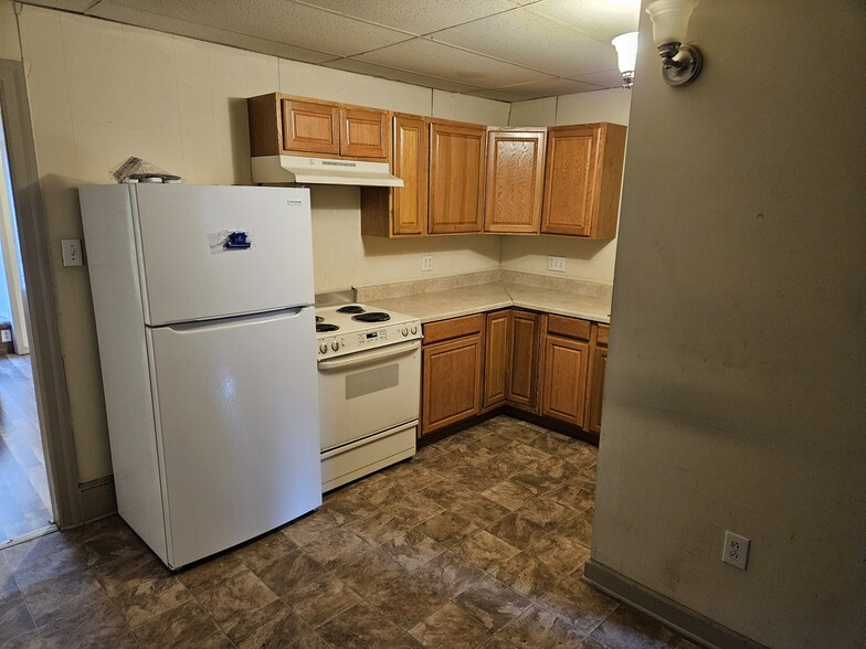 Building Photo - 137 E Louther St