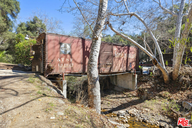 Building Photo - 583 California Trail