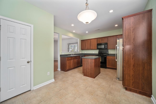 Building Photo - 3145 Gallberry St