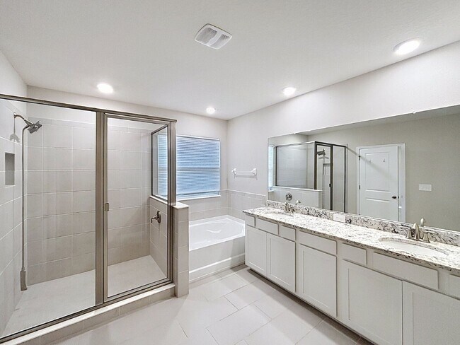 Building Photo - 12657 Promenade Estates Blvd