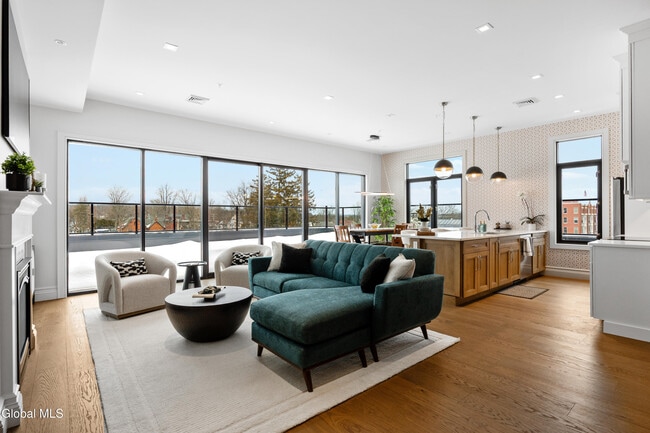 Building Photo - 78 Church St