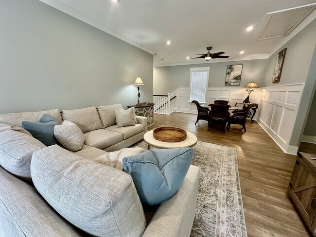 Building Photo - Beautiful Four Bedroom Home Located in The Walk!