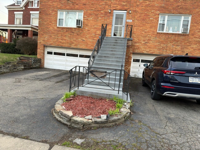 Building Photo - 2236 Brownsville Rd