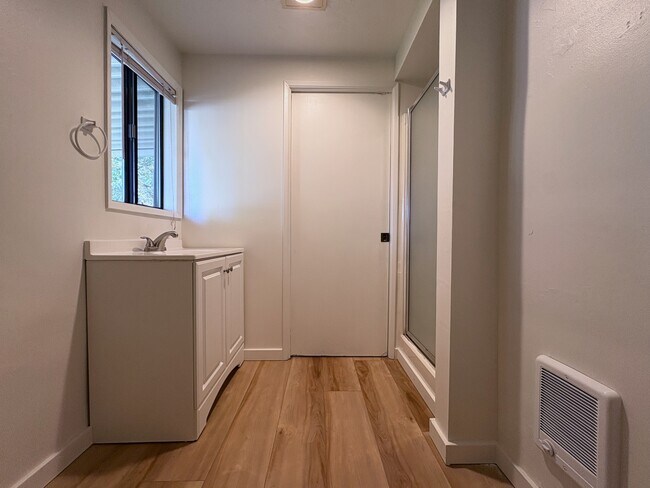 Building Photo - 2835 Pearl St