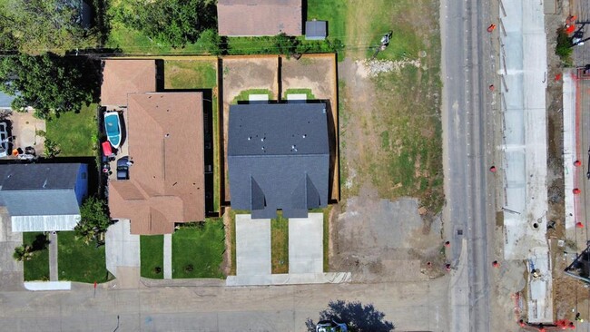Building Photo - 917 Griffin St