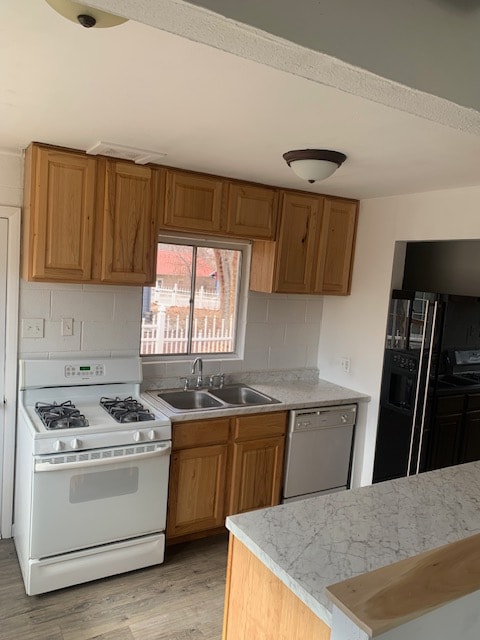 Building Photo - 221 N Rio Grande Ave