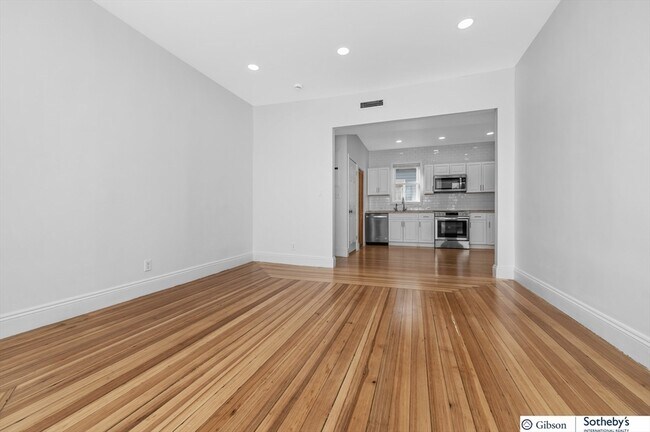 Building Photo - 9 Hansborough St