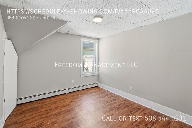 Building Photo - 389 Grove St