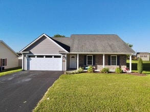 Building Photo - Available for the 2026-2027 lease term.