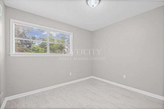 Building Photo - A Whitehaven Gem!!! Section 8 Welcomed !!!!!!!