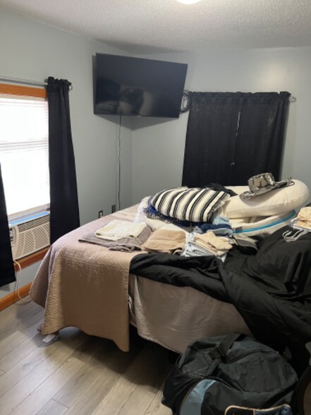 Building Photo - 56 Funston Ave