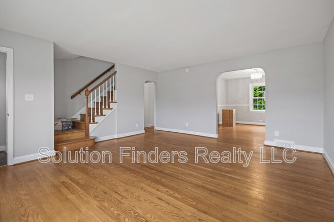 Building Photo - 1812 Edgewood Rd