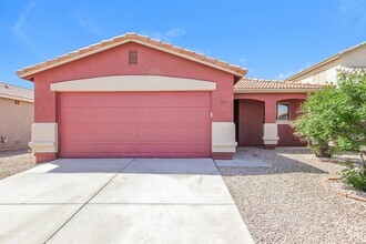 Building Photo - Comfortable 3-Bedroom Home