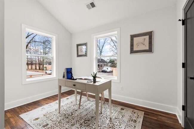 Building Photo - 1552 N Ellington St SE