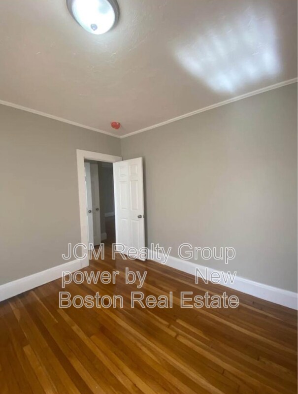 Building Photo - 23 Mall St