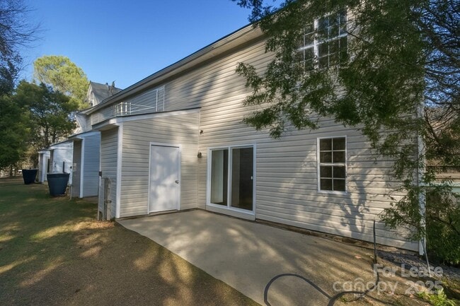 Building Photo - 12172 Bottlebrush Pl
