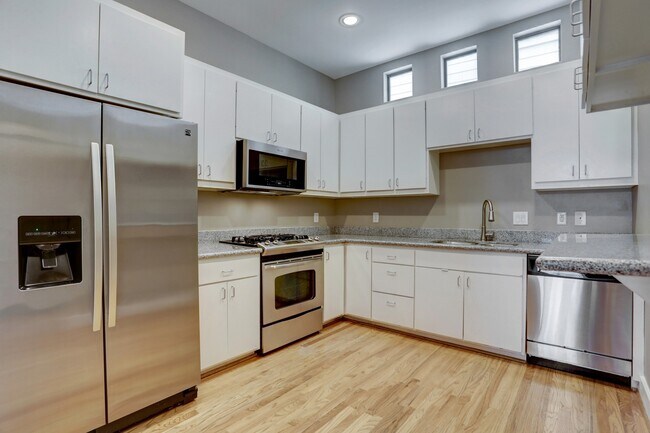 Building Photo - 7650 Springhill St