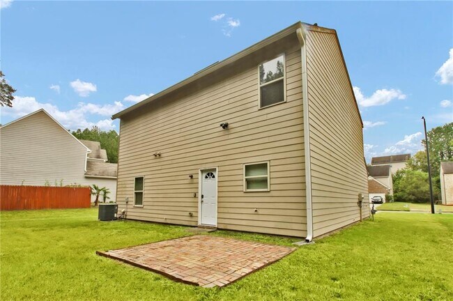 Building Photo - 749 Scotland Dr