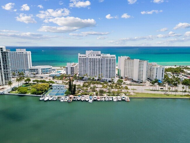 Building Photo - 5401 Collins Ave