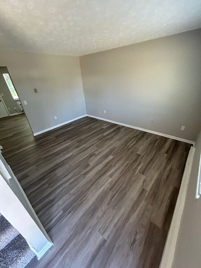 Building Photo - Rent Promotion - $500 off 2nd Month Rent if lease signed by 2/15/26.