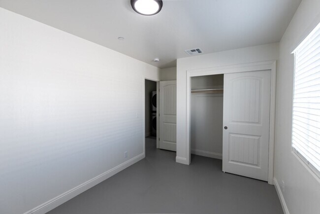 Building Photo - 1524 Porter St