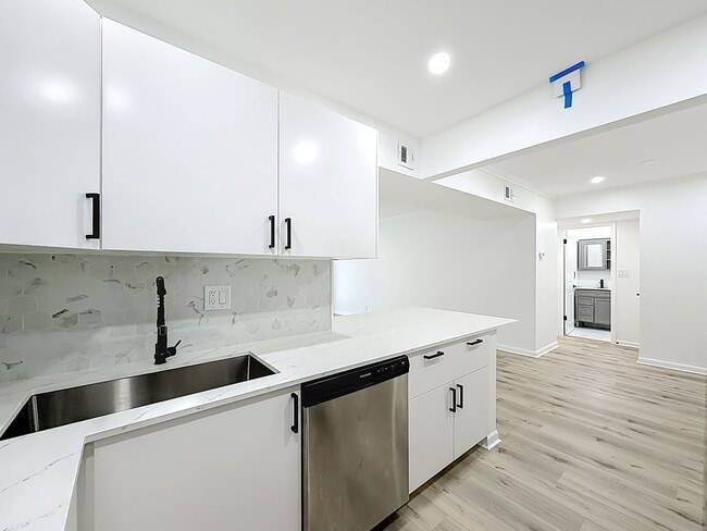 Building Photo - Beautiful 2 bedroom 2 bath Condo in Boca Raton, close to FAU