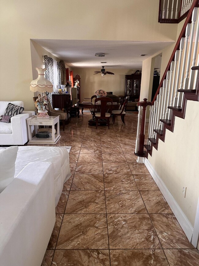 Building Photo - 1422 Wood Violet Dr
