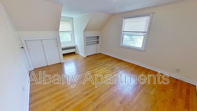 Building Photo - 225 S Allen St