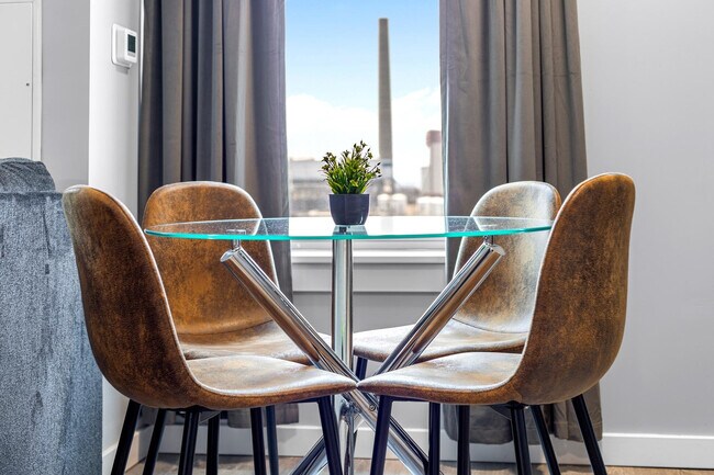 Building Photo - 95 Broadway-SI ID1240348P