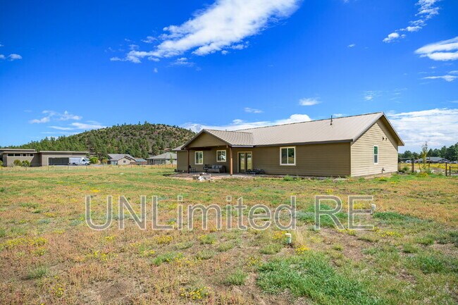Building Photo - 10272 F.W.McClure Rd