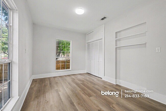 Building Photo - 603 W Pembroke Ave