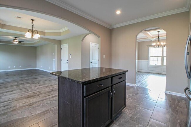 Building Photo - 502 Low Country Ct