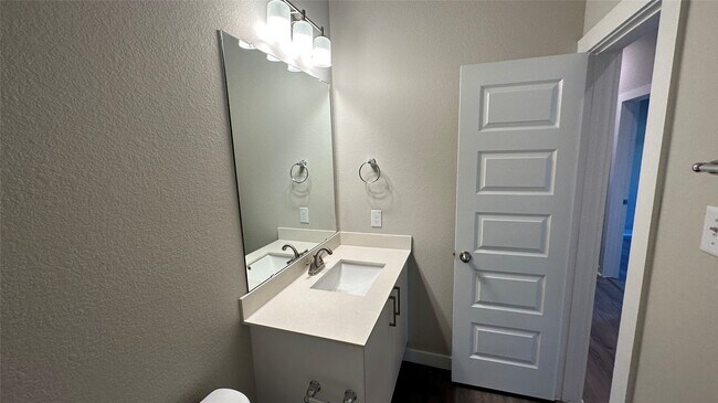 Building Photo - 9812 Grosbeak Ln