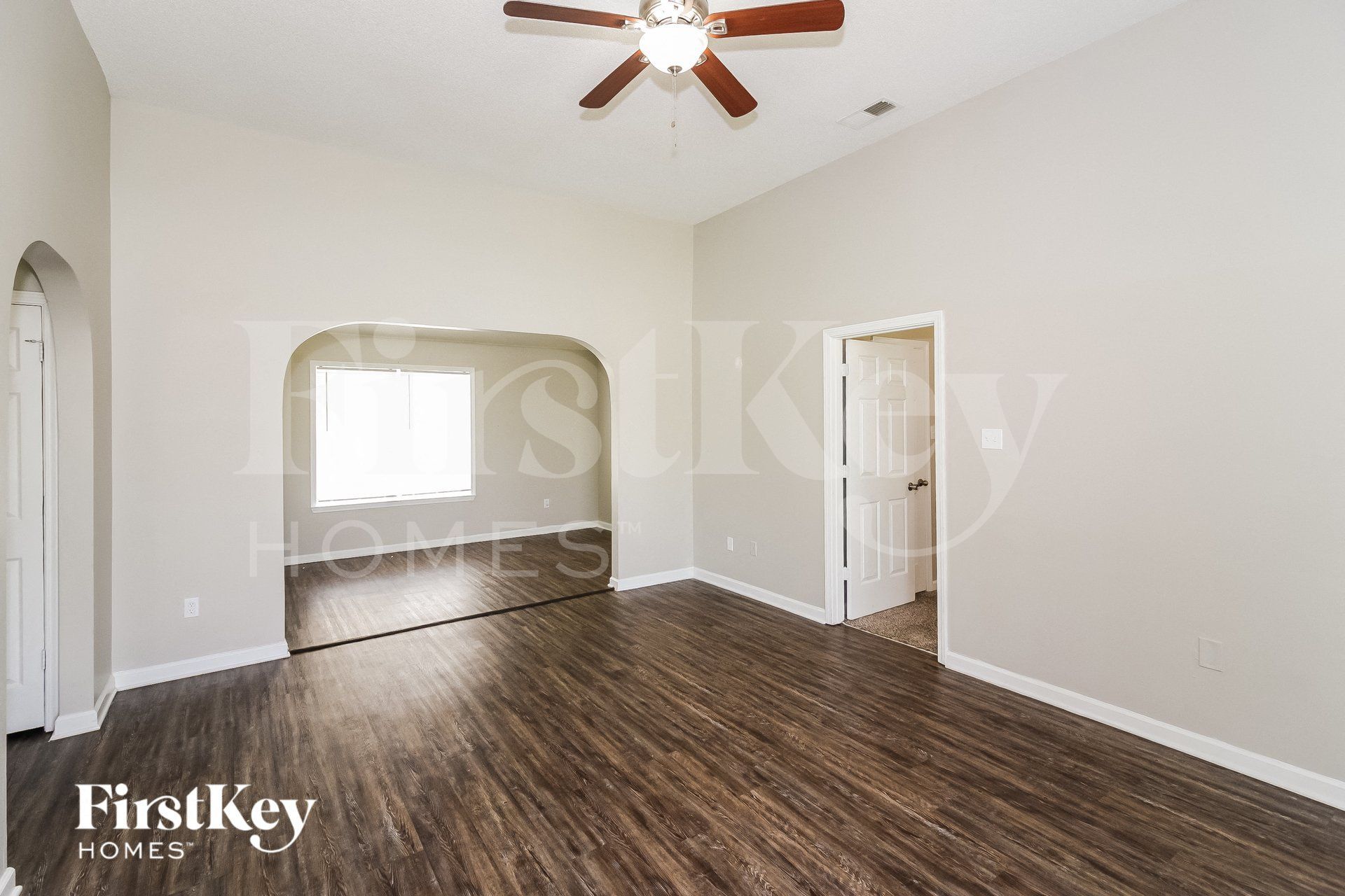 Building Photo - 4596 Fontaine Pl