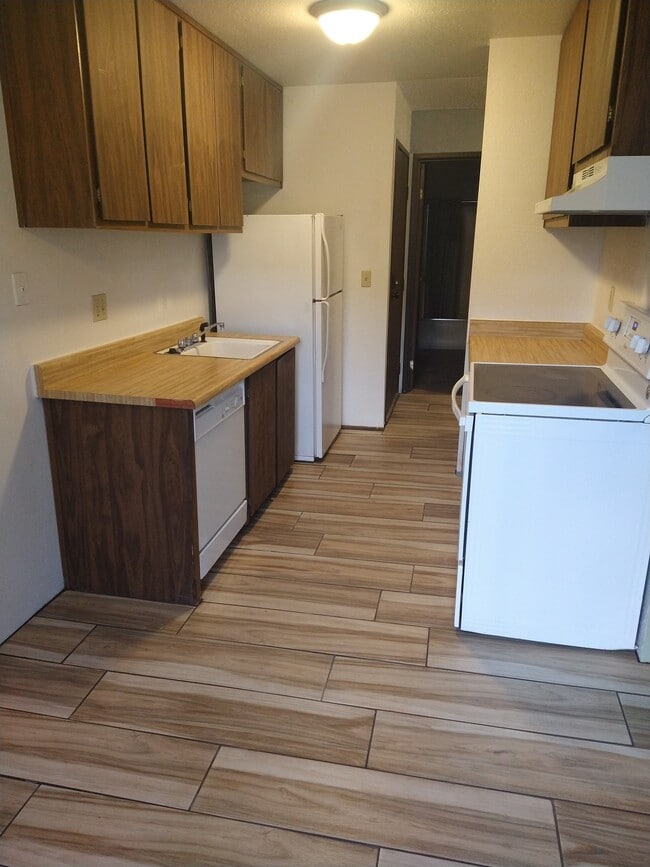 Building Photo - 4604 Neil Rd