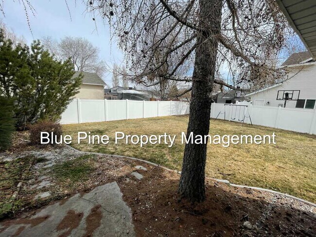 Building Photo - 3705 Spring Creek Dr